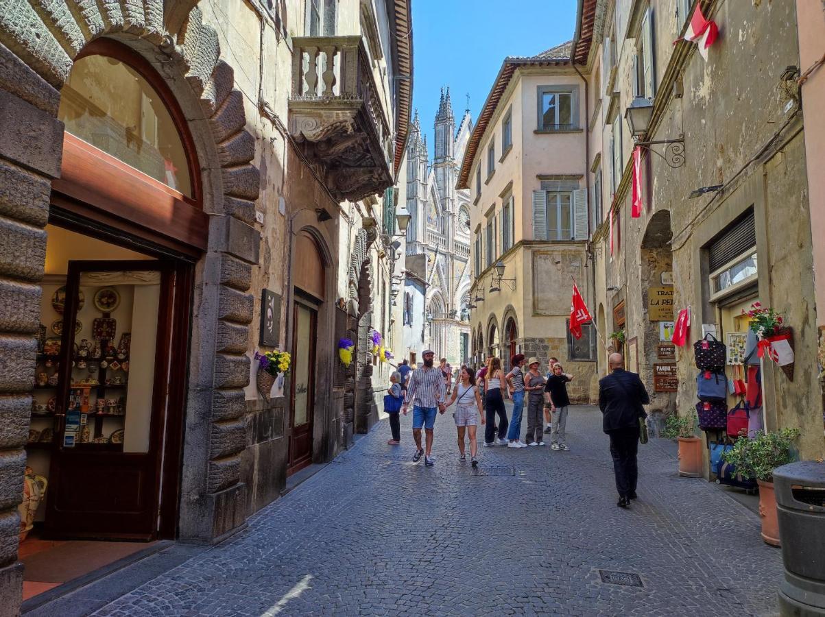 Elegante Loft A Orvieto Centro " Carvajal Rooms" Exteriér fotografie